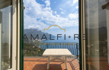 APARTMENT WITH VIEW, GARDEN AND TERRACE