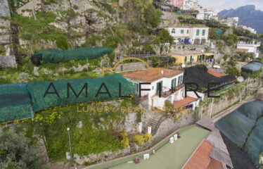 APARTMENT WITH VIEW, GARDEN AND TERRACE