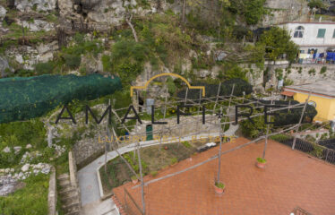 APARTMENT WITH VIEW, GARDEN AND TERRACE