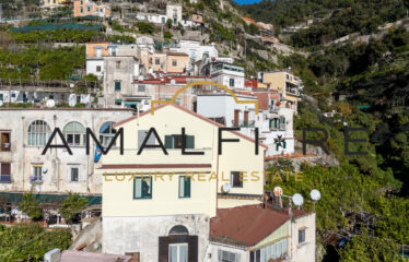 Bright and airy apartment in Minori.