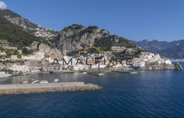 Spacious and strategic property in Amalfi