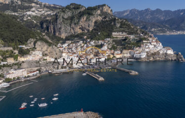 Spacious and strategic property in Amalfi