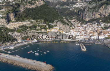 Spacious and strategic property in Amalfi