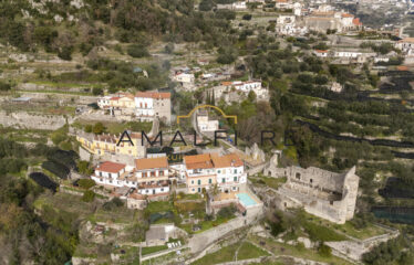 Exclusive Residence in Scala with Stunning Views and Private Pool