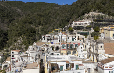 Enchantment in the streets of Albori: a corner of paradise in Vietri sul Mare