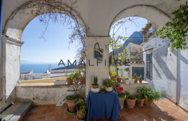 Enchantment in the streets of Albori: a corner of paradise in Vietri sul Mare