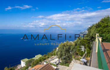 Bright Apartment in Conca dei Marini