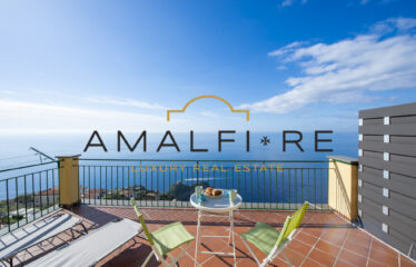 Bright Apartment in Conca dei Marini